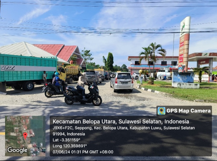 Antrian Kendaraan di SPBU. (Foto: Fatwa/SimpulRakyat.co.id).