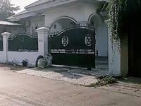 Rumah tinggal yg diduga dijadikan kantor PT.Fiber Castel Indonesia (Foto; Dok. Redaksi)
