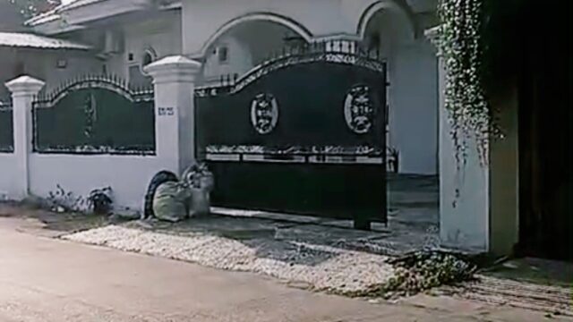 Rumah tinggal yg diduga dijadikan kantor PT.Fiber Castel Indonesia (Foto; Dok. Redaksi)